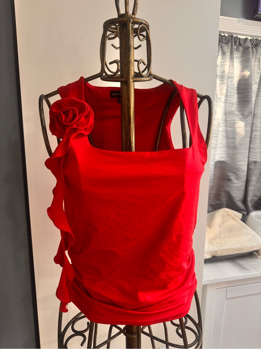 Red Sleeveless Floral-Applique Tank Top